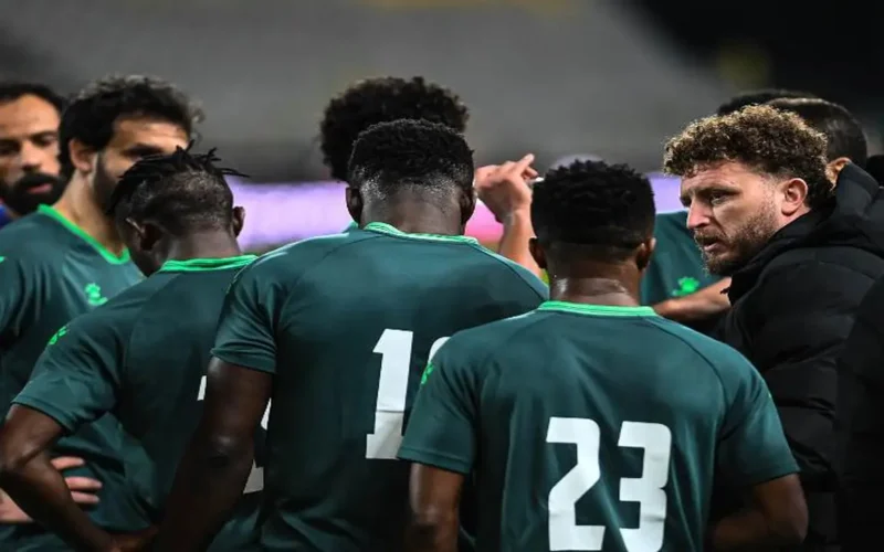 قرار انتقالي.. الاتحاد يقطع إعارة أكيم ويتقدم في صفقة جاك مبي الكاميروني